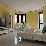 Lavinia\'S Luxury Apartment